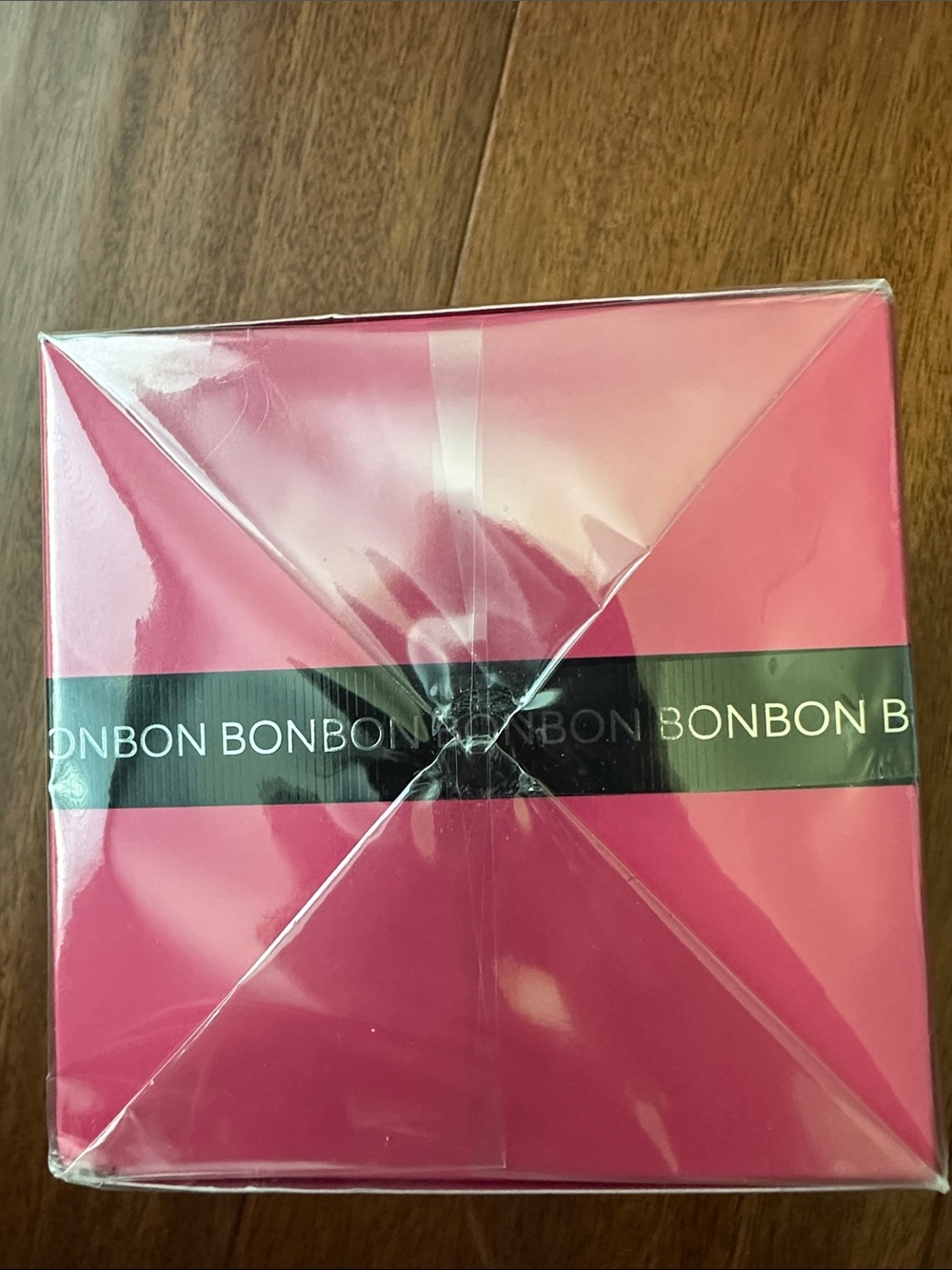 Viktor & Rolf Bonbon Eau de — Hot Pink with Black Accents - Picture 4 of 6